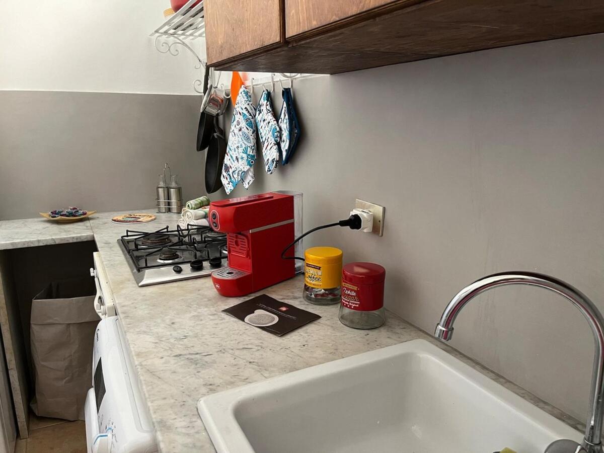 A Casa Del Console Apartment Мондело Екстериор снимка