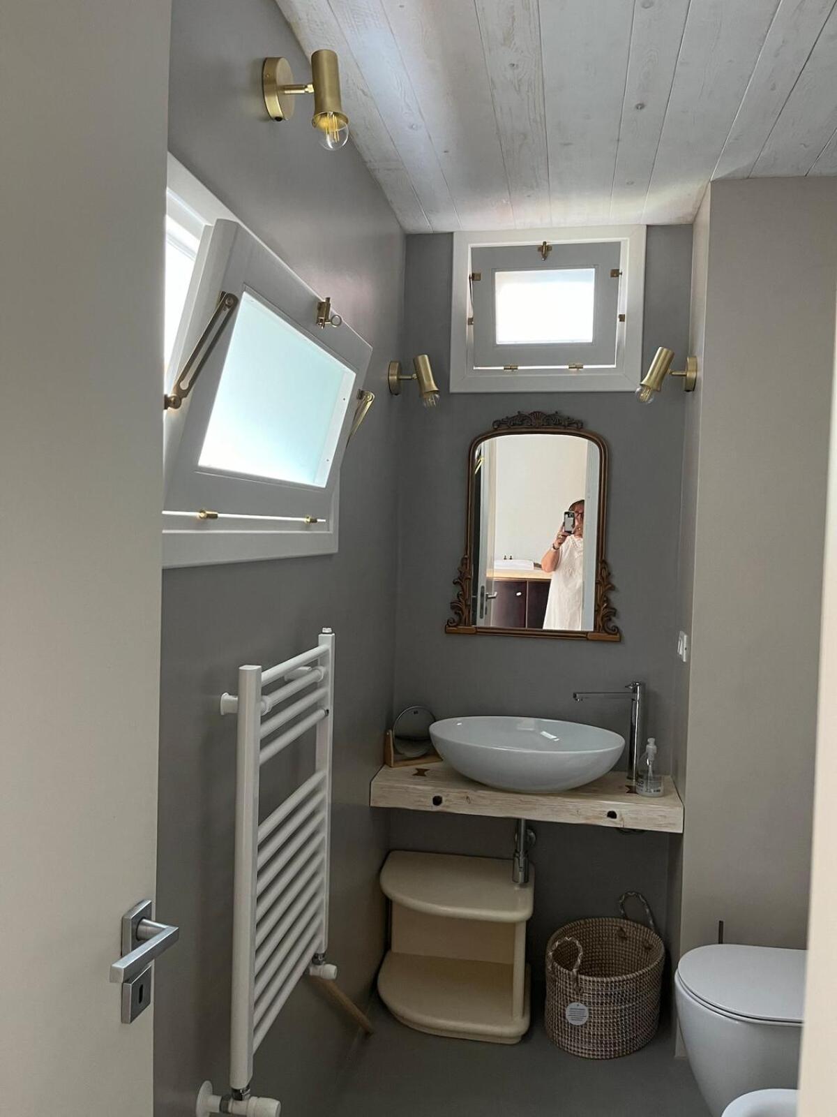 A Casa Del Console Apartment Мондело Екстериор снимка